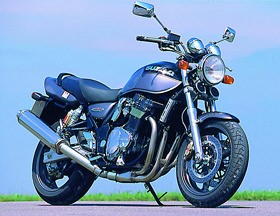 Kradblatt – Staging